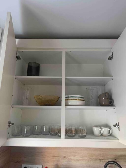 Moderne Wohnung In Der Naehe Vom Parndorf Outlet! Bruckneudorf Exteriör bild